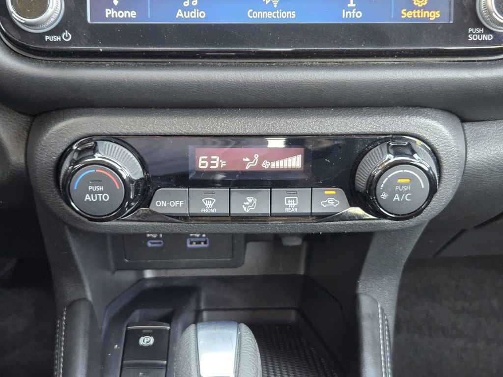 Used 2024 Nissan Kicks SR image 13