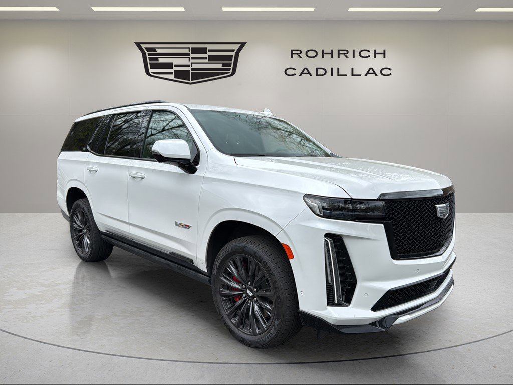 Certified 2023 Cadillac Escalade V w/ LPO, ONYX Package AWD/4WD image 4