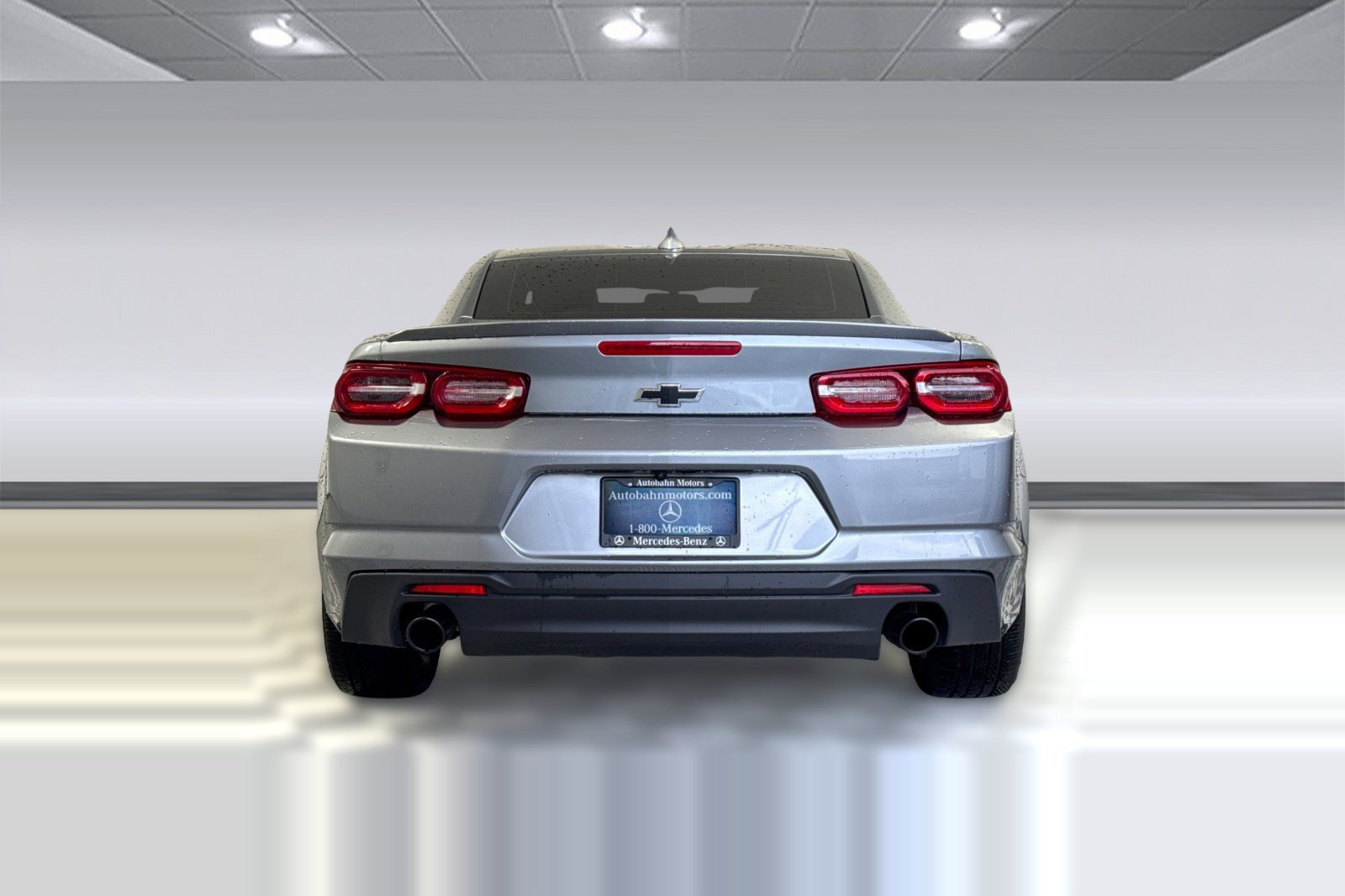 Used 2023 Chevrolet Camaro LT RWD image 9