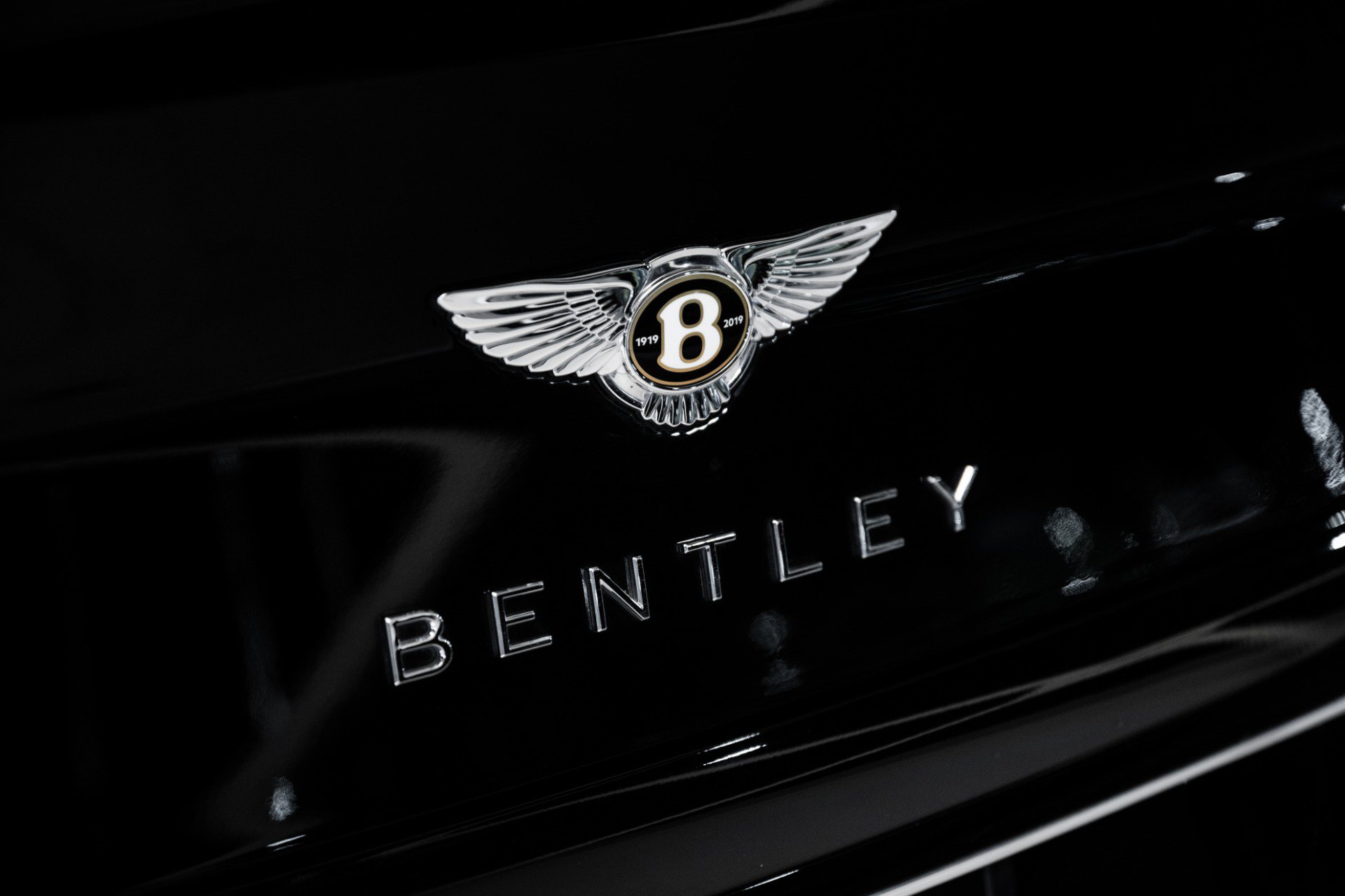 Certified 2020 Bentley Continental GT V8 AWD/4WD image 14