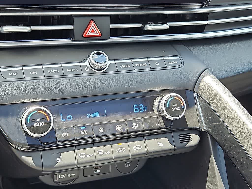 Used 2025 Hyundai Elantra Limited FWD image 15