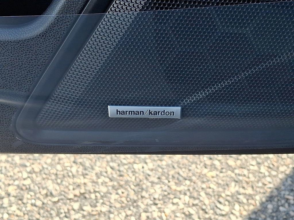 Used 2025 Subaru Outback Wilderness w/ Wilderness Package image 17