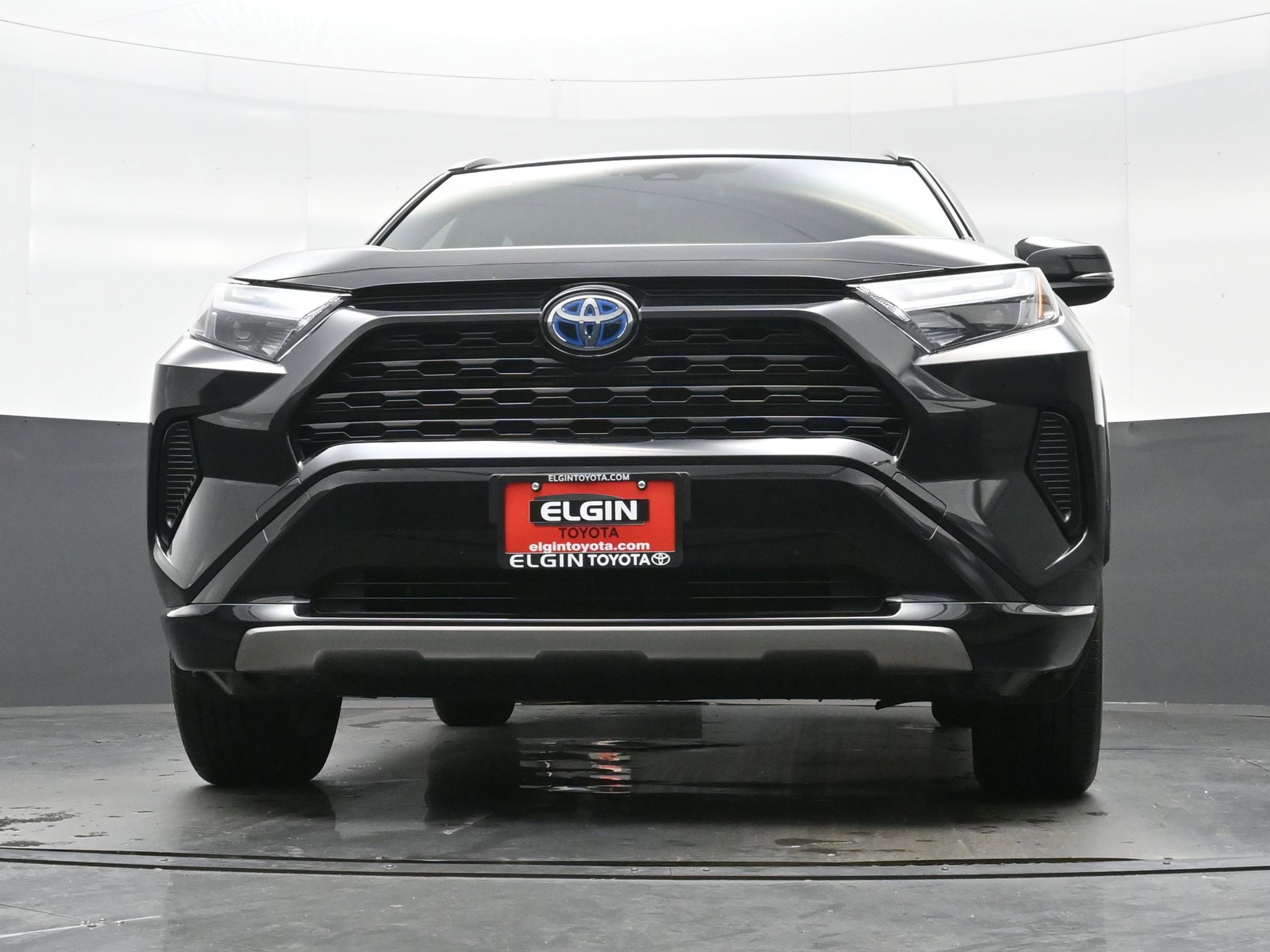 Used 2023 Toyota RAV4 SE w/ SE Grade Weather Package AWD/4WD image 27