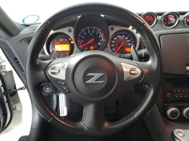 Used 2018 Nissan 370Z Roadster image 15
