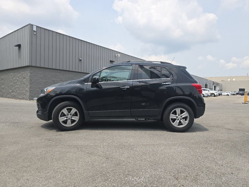Used 2019 Chevrolet Trax LT w/ LT Convenience Package AWD/4WD image 11