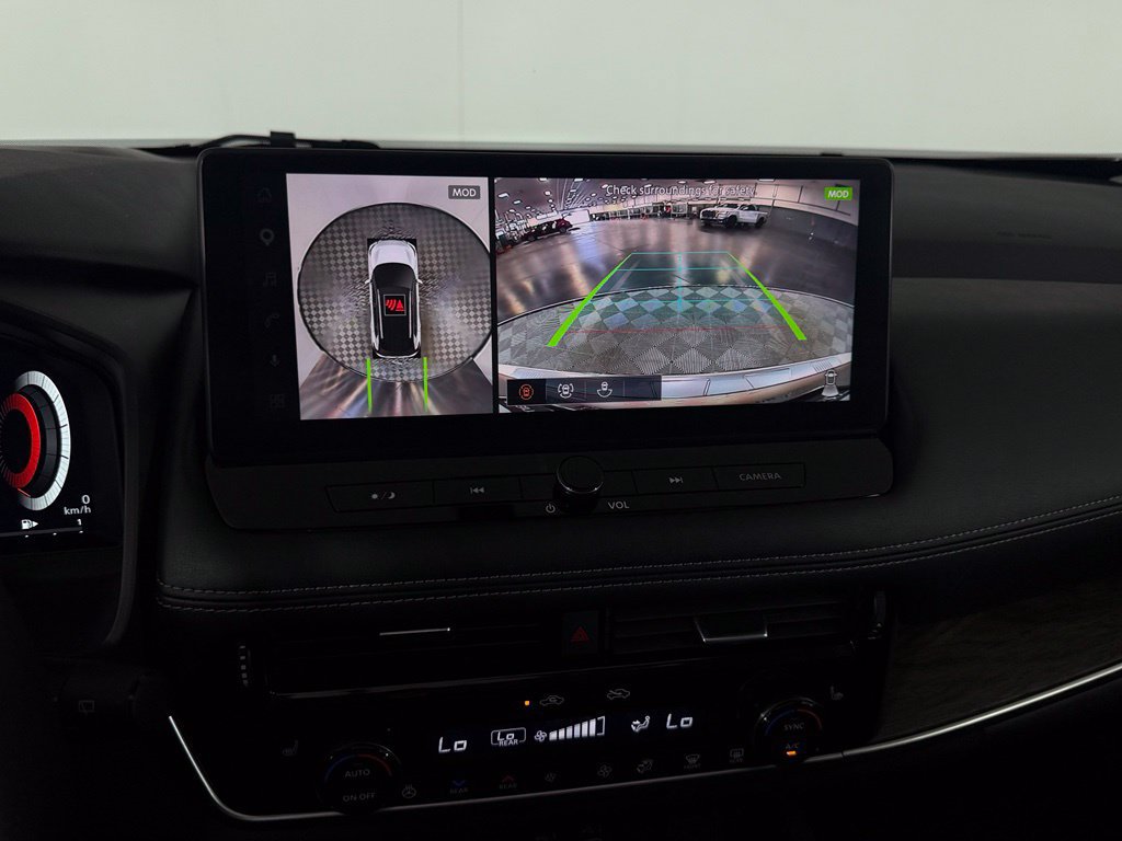 Used 2025 Nissan Rogue Platinum w/ Tech Package FWD image 18