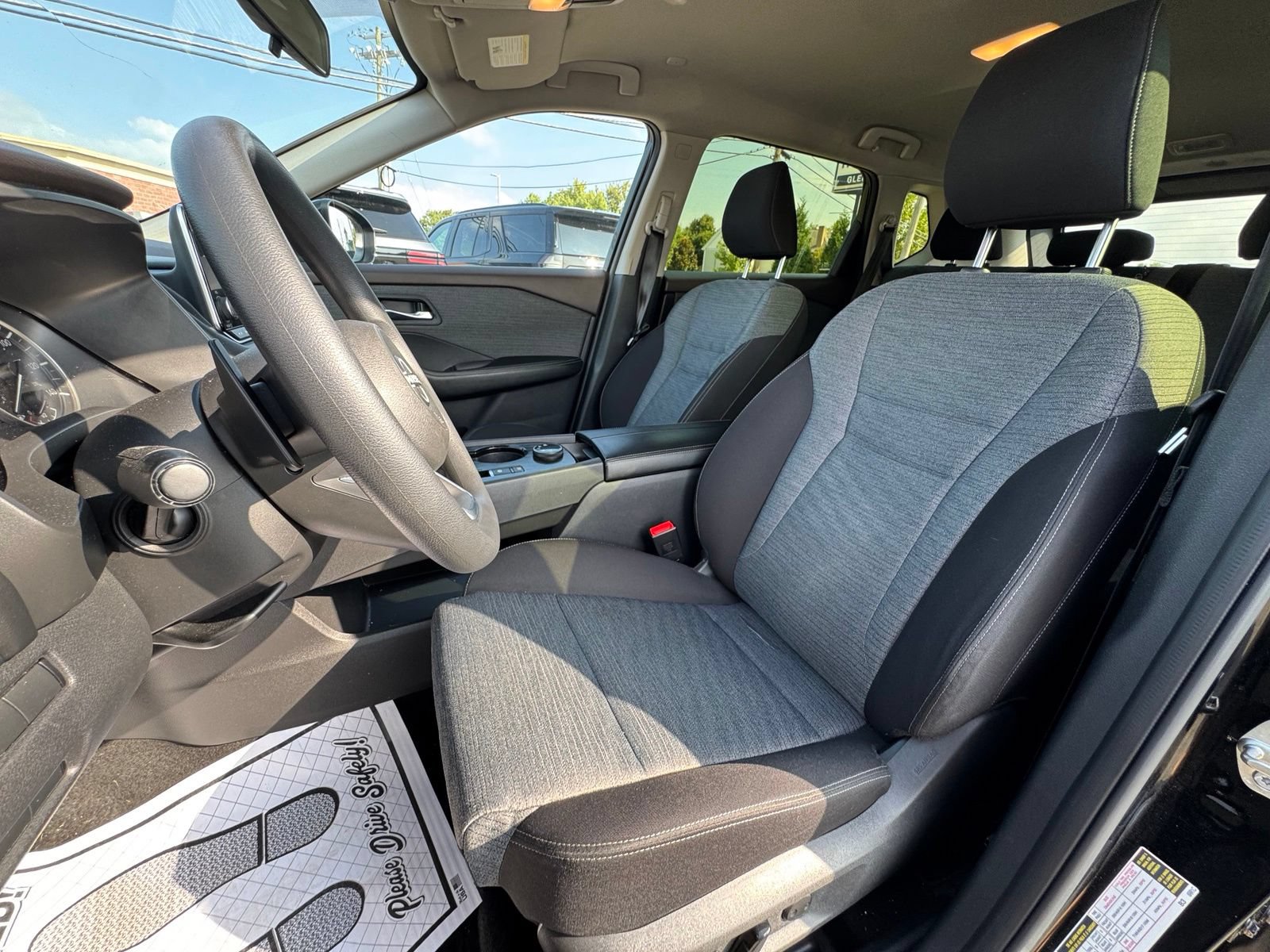 Used 2023 Nissan Rogue SV AWD/4WD image 13