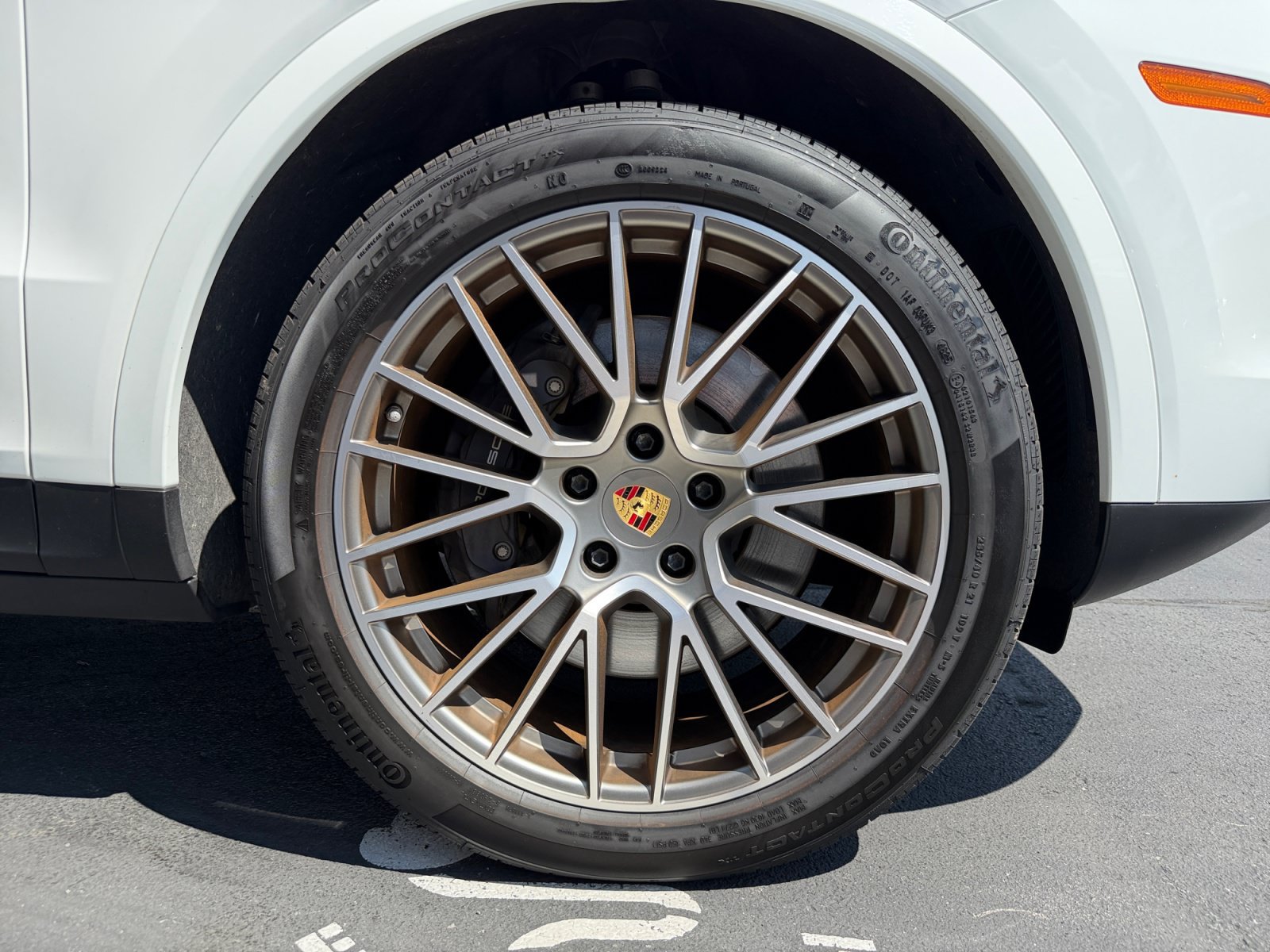 Certified 2023 Porsche Cayenne Platinum Edition AWD/4WD image 8