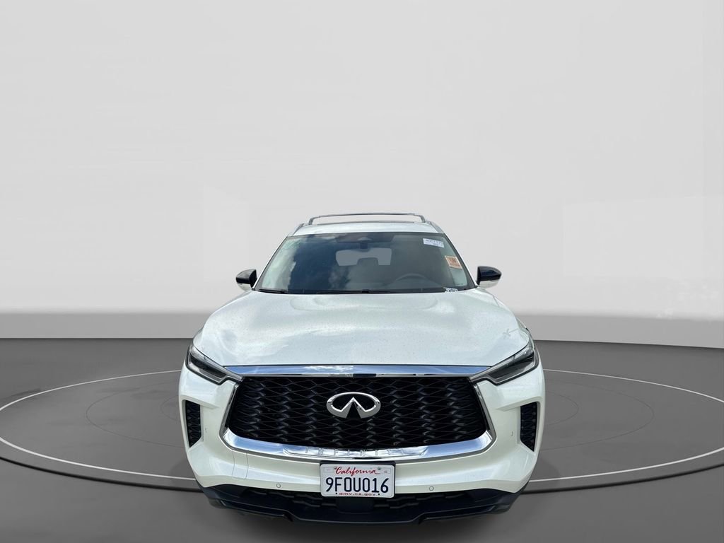 Used 2023 INFINITI QX60 Luxe w/ Cargo Package FWD image 3