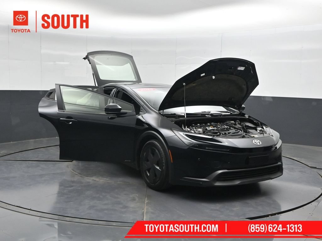 Used 2025 Toyota Prius LE AWD/4WD image 56