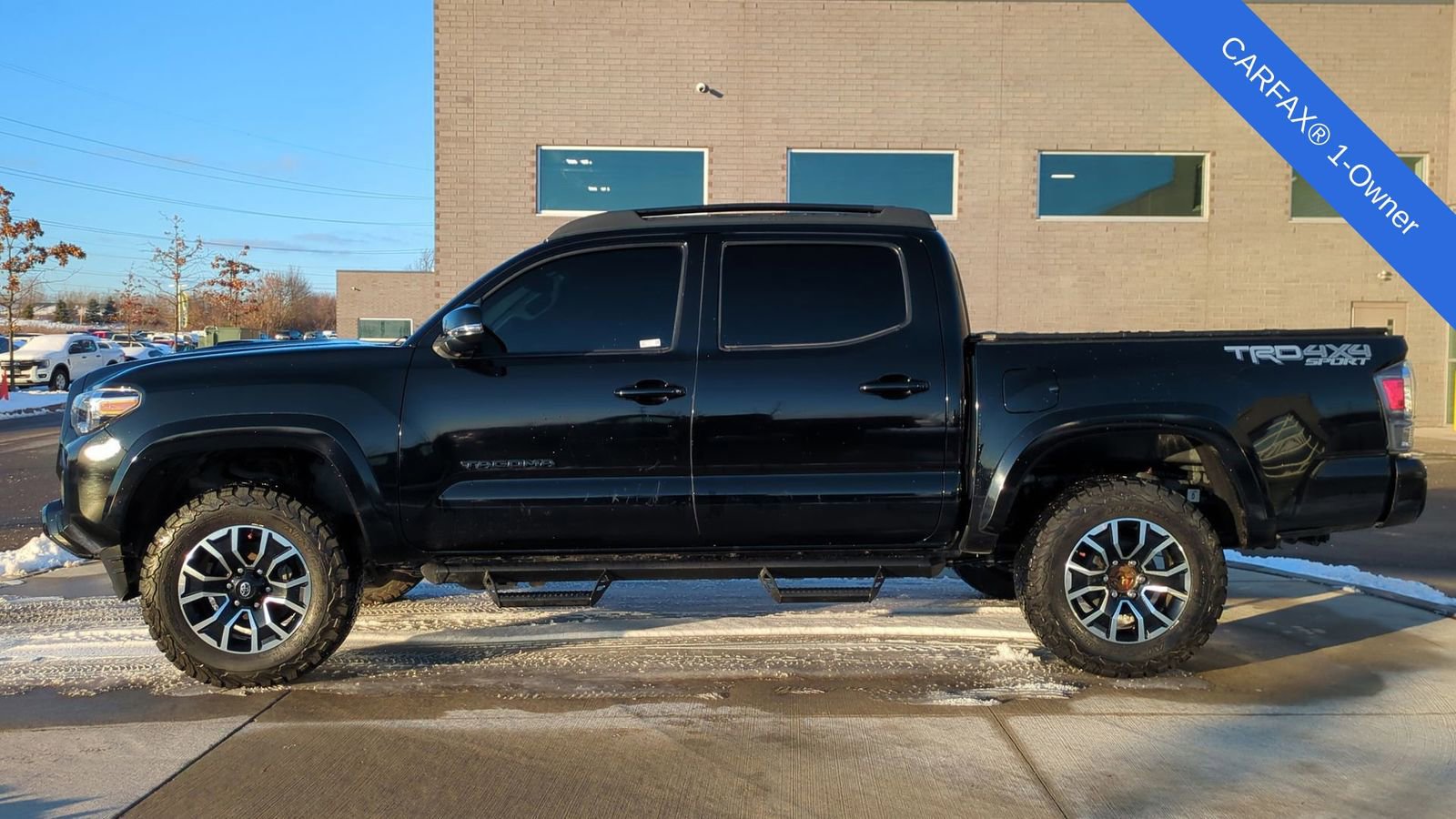 Used 2023 Toyota Tacoma TRD Sport image 2