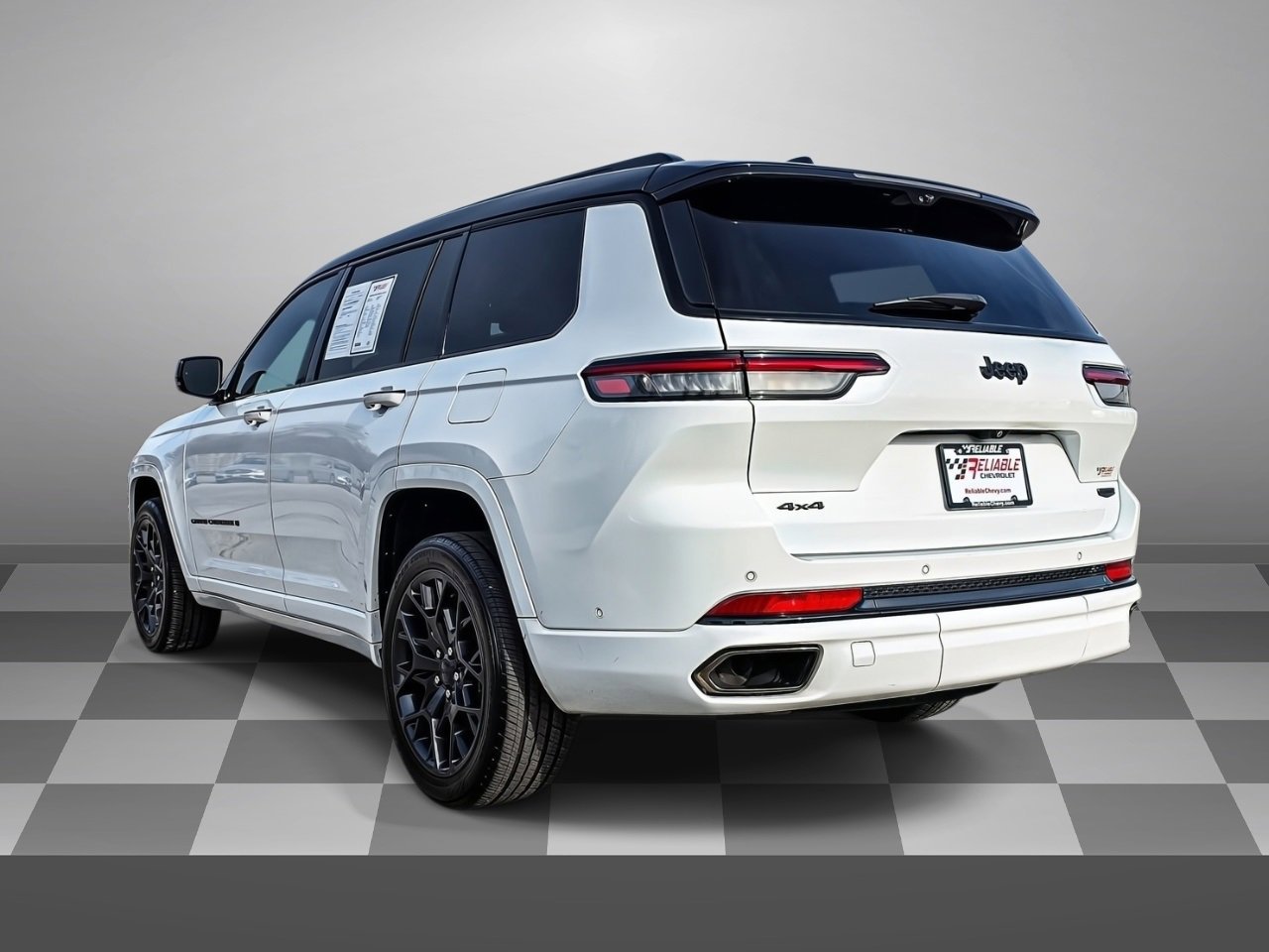 Used 2024 Jeep Grand Cherokee L Summit image 4