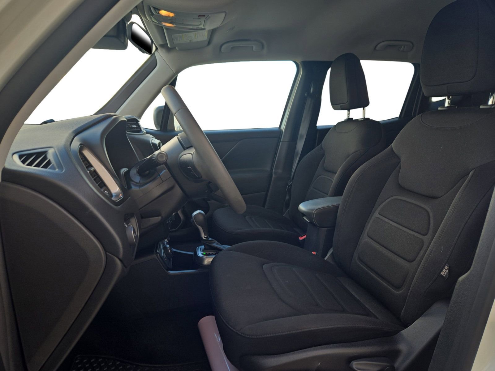 Certified 2022 Jeep Renegade Latitude AWD/4WD image 9