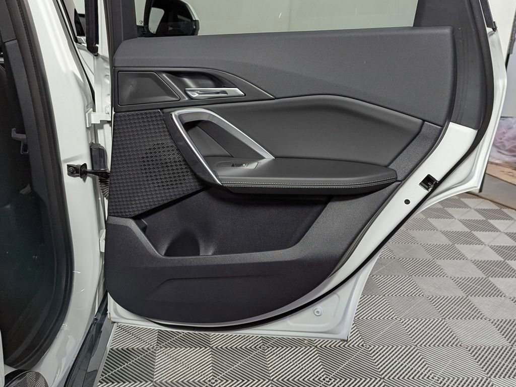 Used 2025 BMW X1 xDrive28i w/ Technology Package image 39