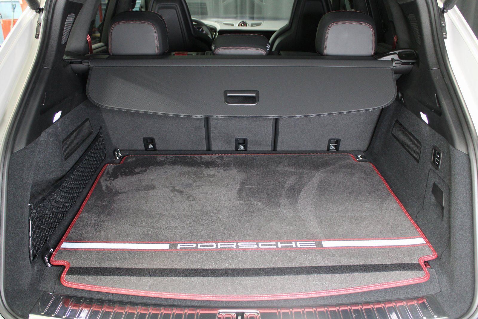 New 2025 Porsche Cayenne Turbo image 17