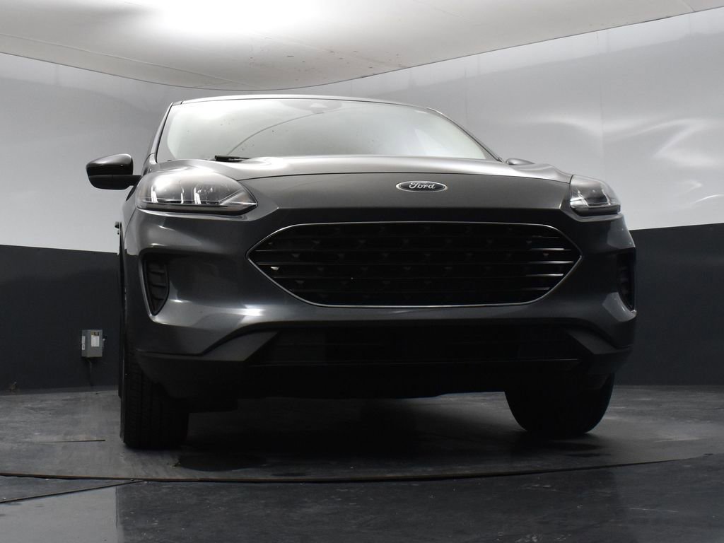 Used 2022 Ford Escape SE w/ SE Sport Appearance Package AWD/4WD image 28