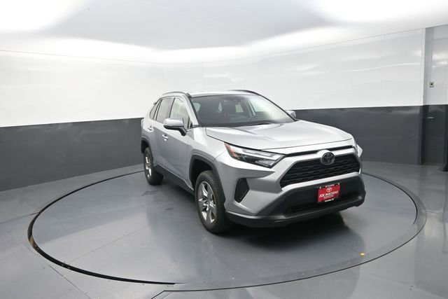 Used 2024 Toyota RAV4 XLE FWD image 28