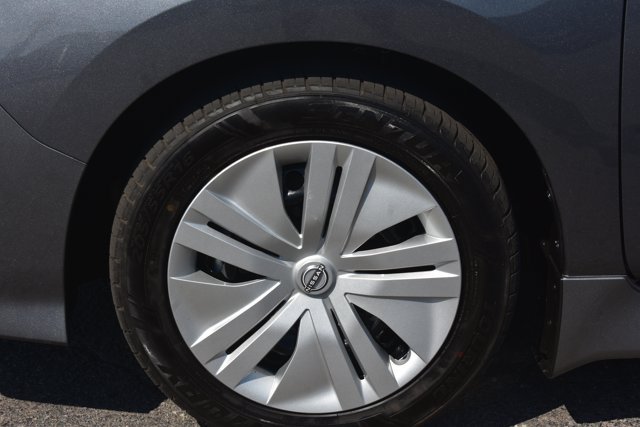 Used 2025 Nissan Leaf S FWD image 10