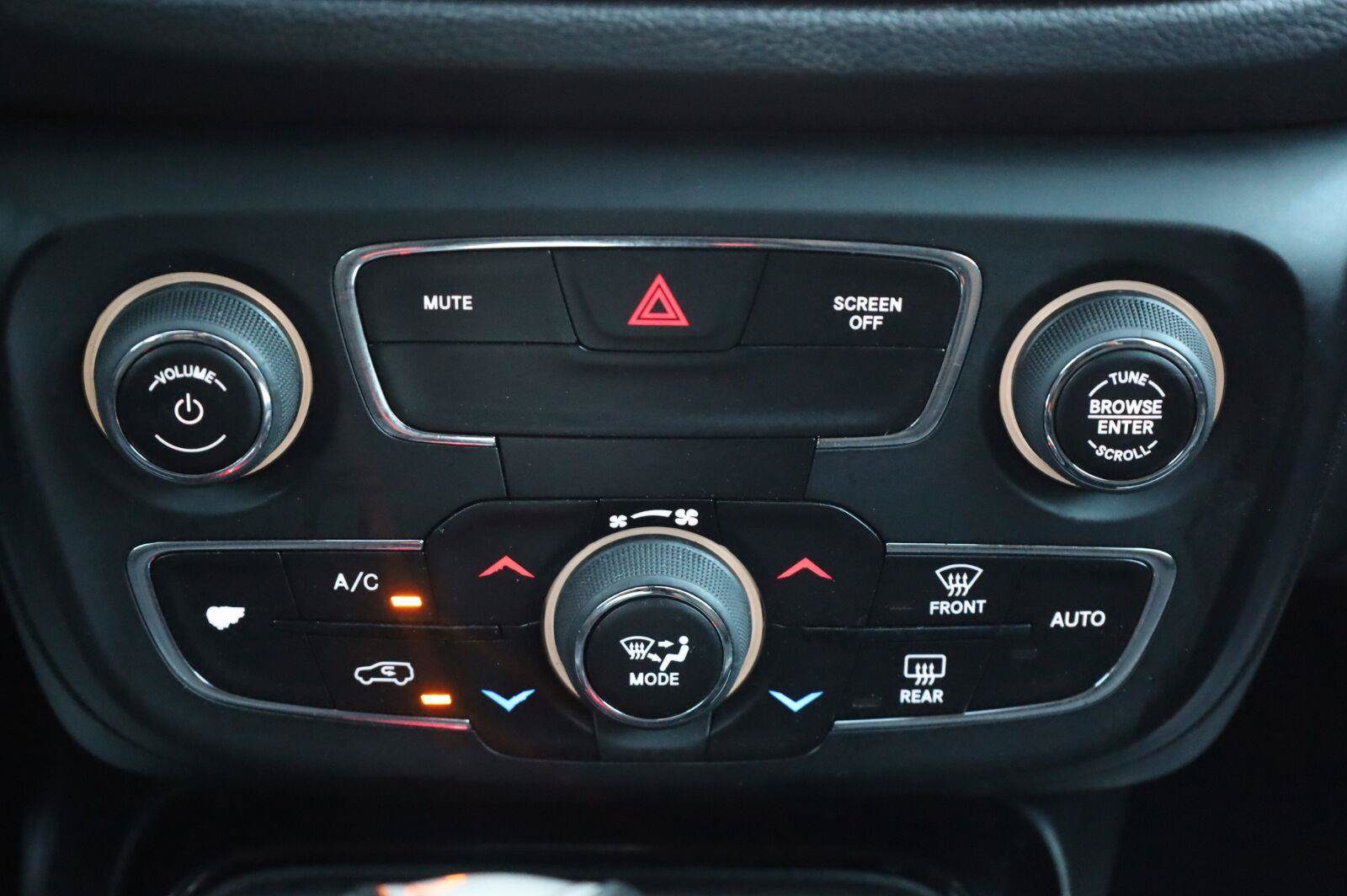 Used 2018 Jeep Compass Limited AWD/4WD image 39