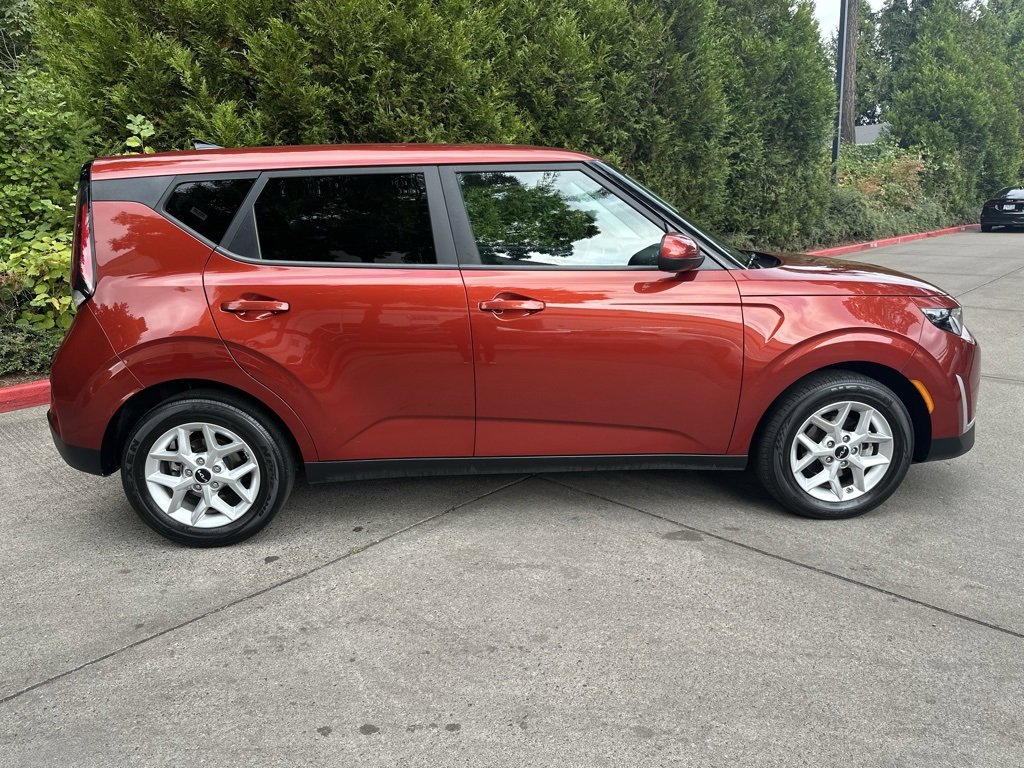 Used 2023 Kia Soul LX w/ Option Group 015 image 5