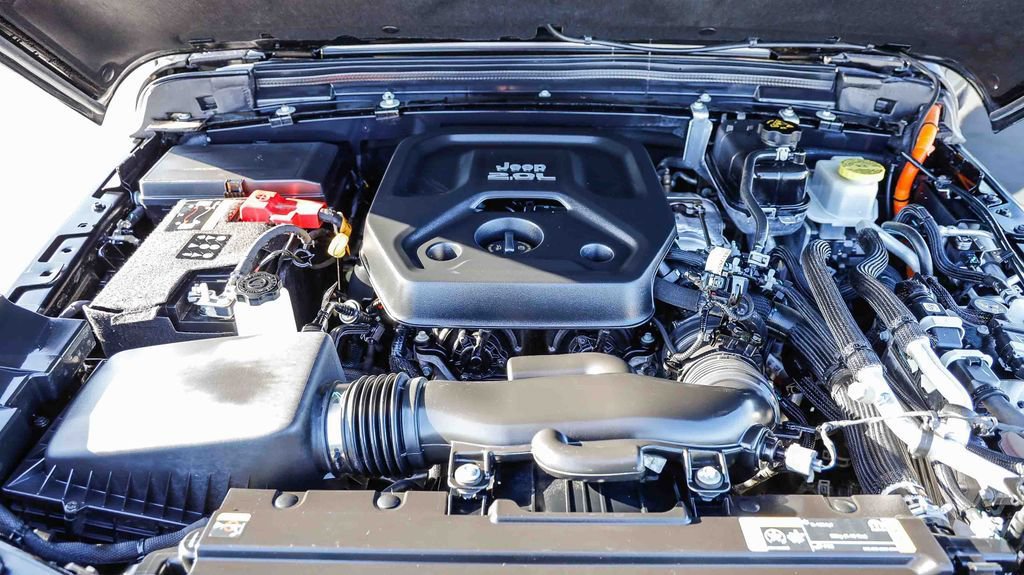 Used 2023 Jeep Wrangler Unlimited Sahara w/ Cold Weather Group image 32