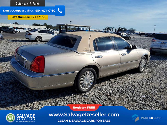 Used 2003 Lincoln Town Car Executive image 4