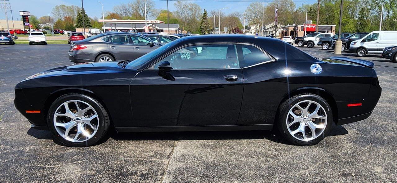 Used 2016 Dodge Challenger SXT Plus RWD image 9