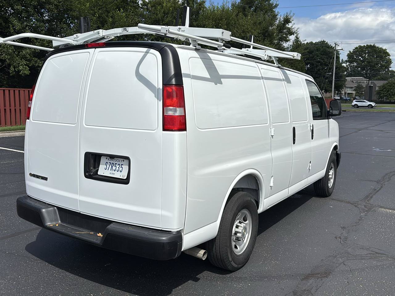 Used 2025 Chevrolet Express 2500 w/ Driver Convenience Package RWD image 7