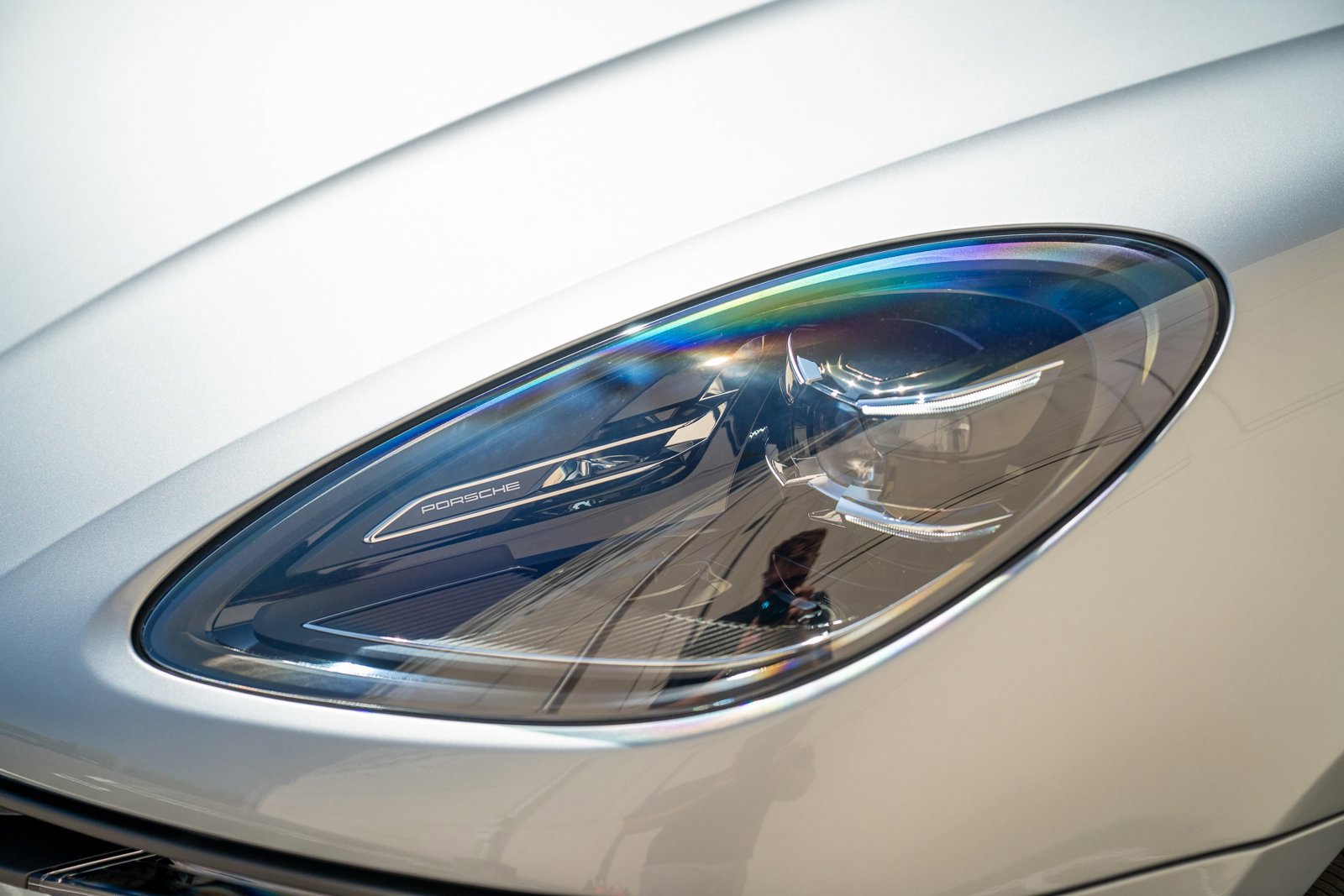 Certified 2026 Porsche Macan AWD/4WD image 30