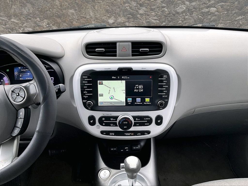 Used 2017 Kia Soul EV image 6