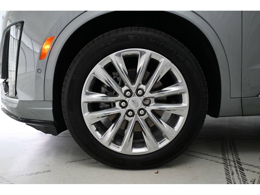 Used 2024 Cadillac XT6 Premium Luxury w/ Technology Package AWD/4WD image 25