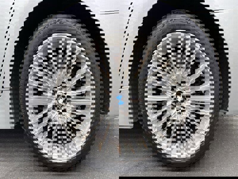 Used 2015 BMW 550i Sedan RWD image 17