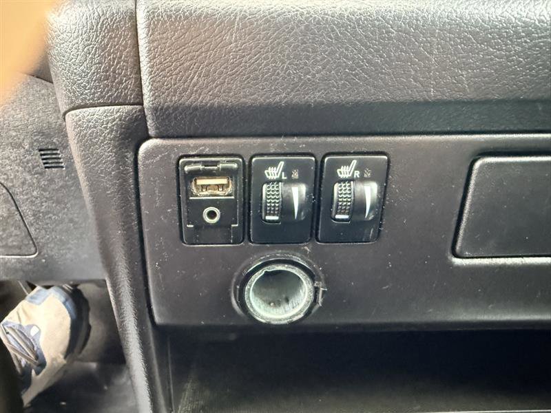 Used 2016 Toyota Sienna SE w/ SE Preferred Package FWD image 33