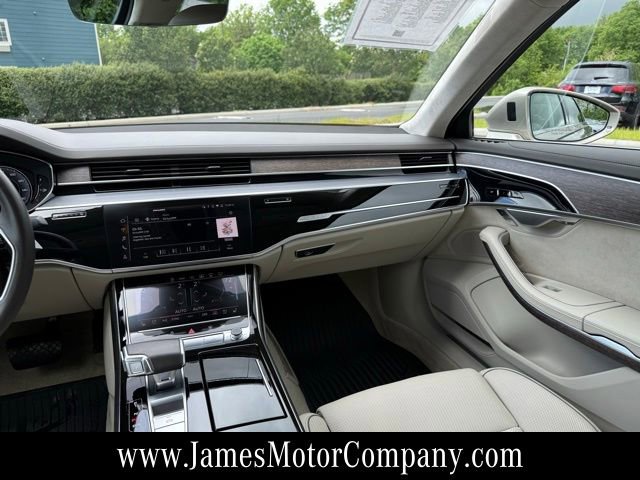 Used 2021 Audi A8 L 3.0T AWD/4WD image 16