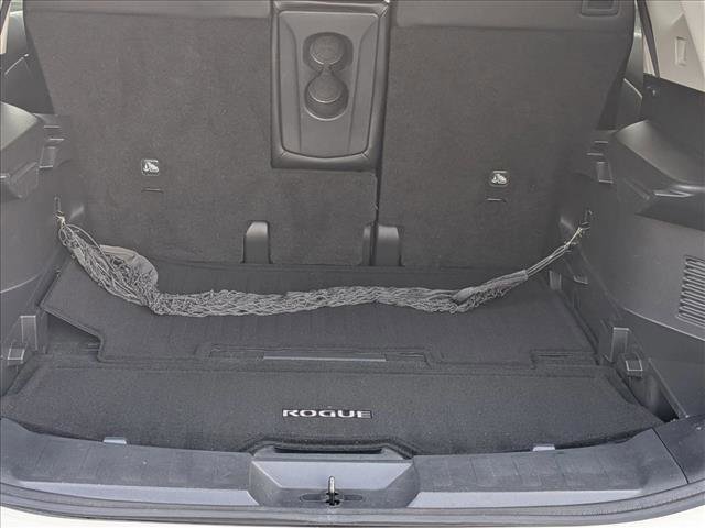 Used 2017 Nissan Rogue SL AWD/4WD image 6