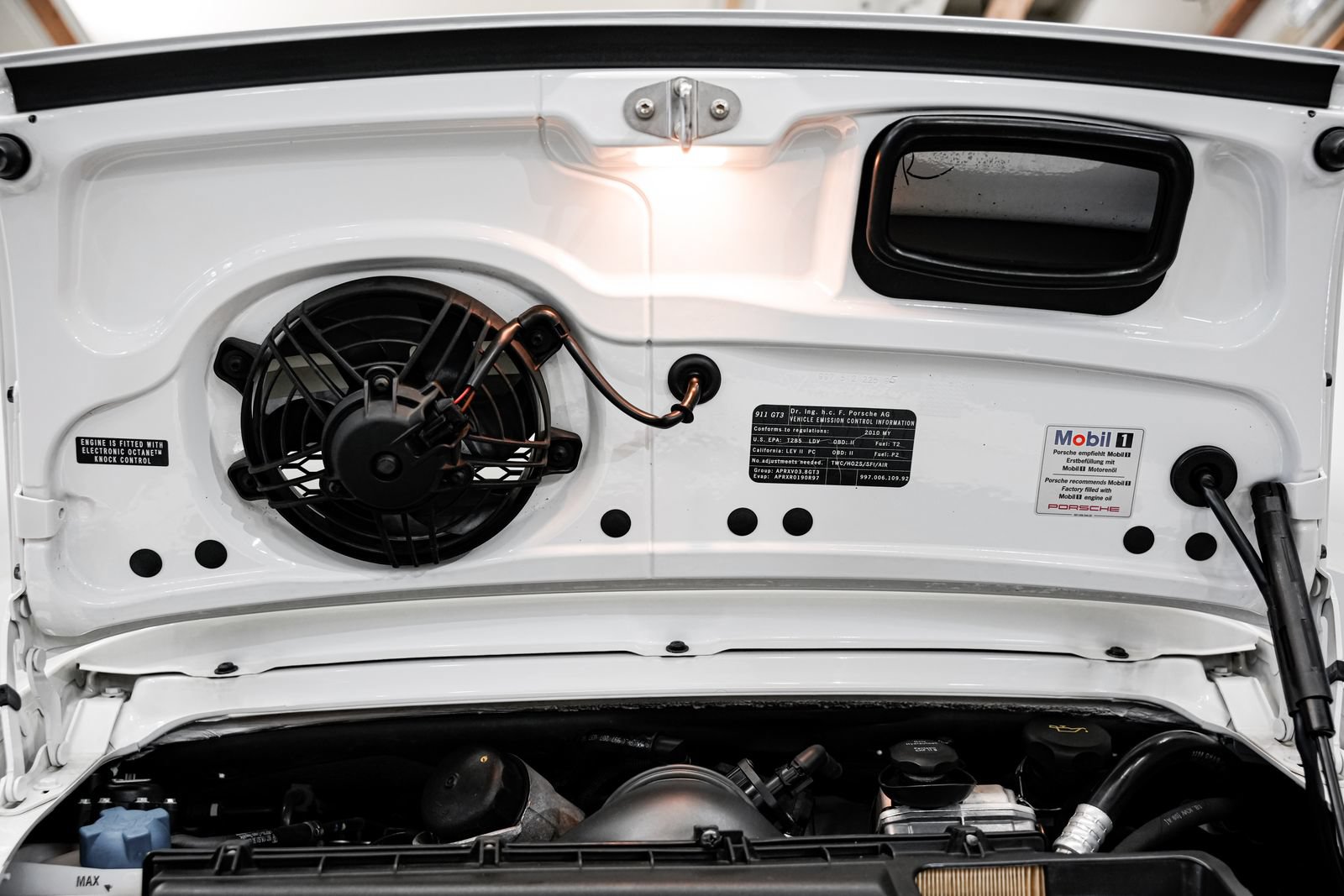 Used 2010 Porsche 911 GT3 RWD image 40