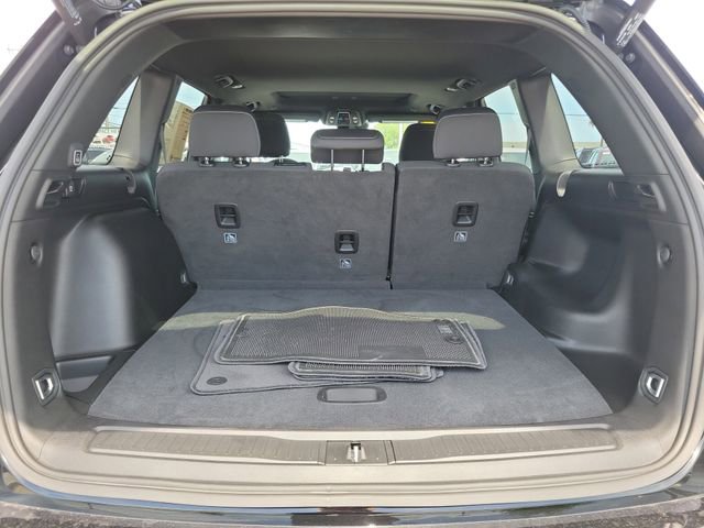 Used 2026 Jeep Grand Cherokee Laredo X RWD image 7