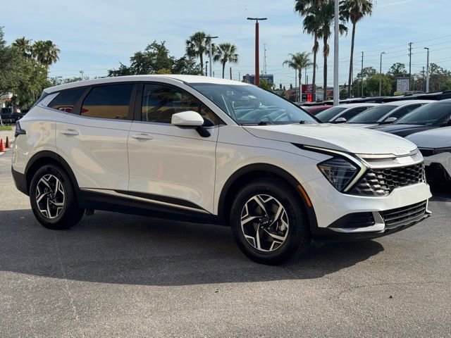 Certified 2024 Kia Sportage LX FWD image 4