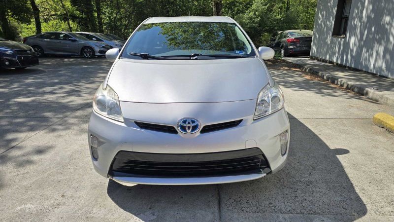 Used 2013 Toyota Prius Two FWD image 8
