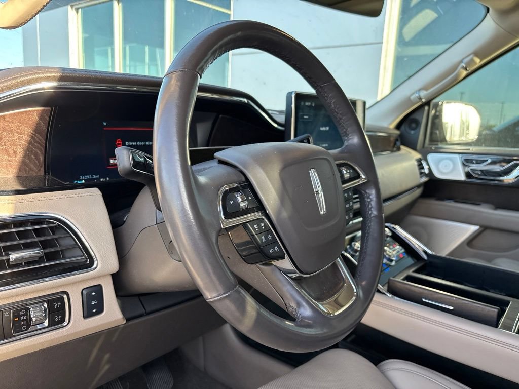 Used 2024 Lincoln Navigator L Reserve AWD/4WD image 11