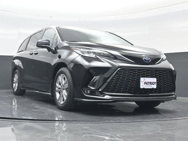 Used 2022 Toyota Sienna XSE AWD/4WD image 56
