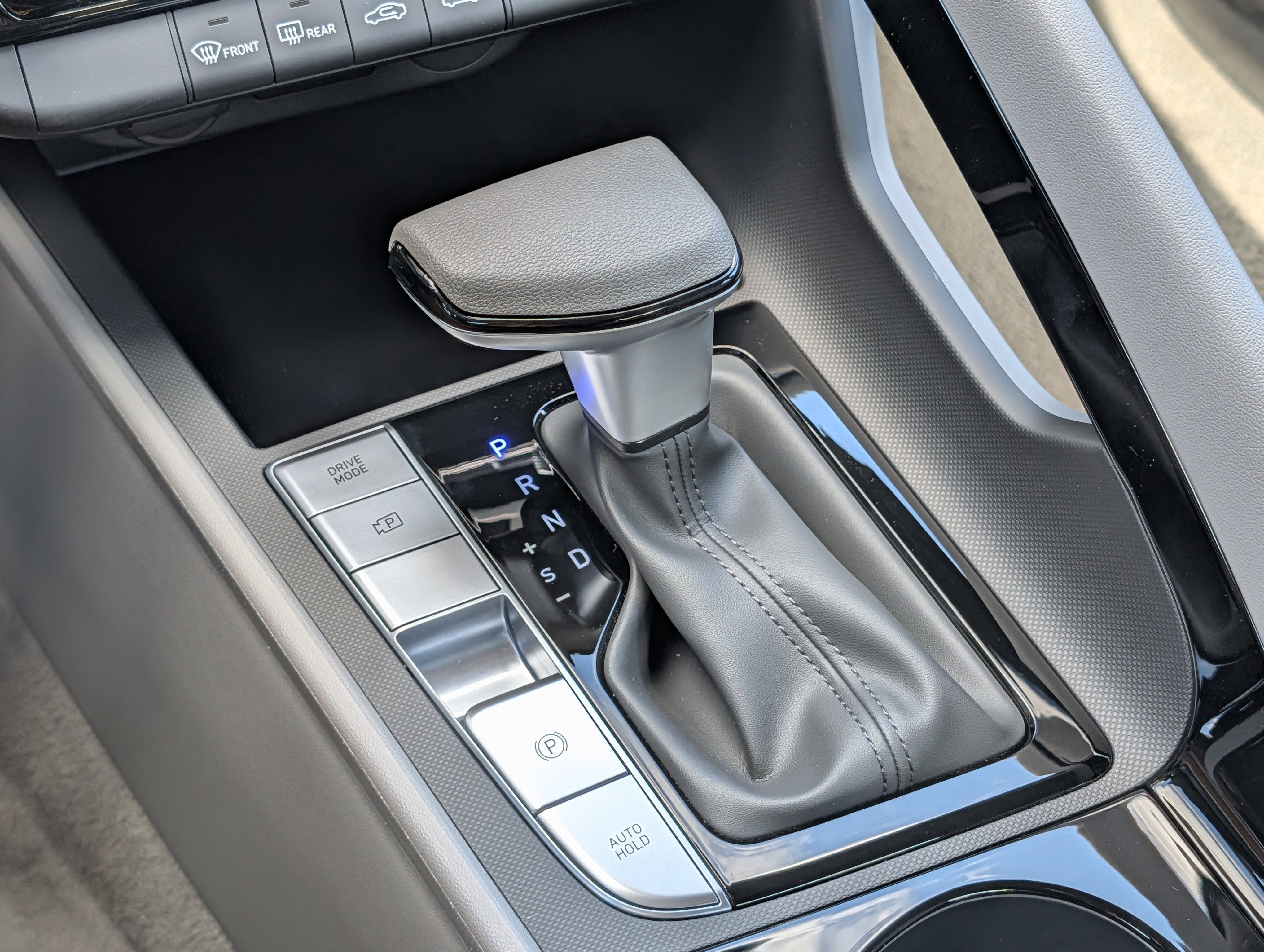 New 2026 Hyundai Elantra Hybrid FWD image 13