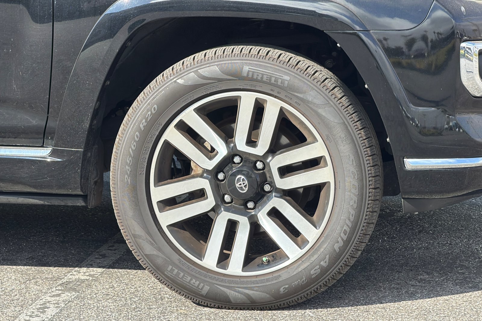 Used 2016 Toyota 4Runner Limited AWD/4WD image 38