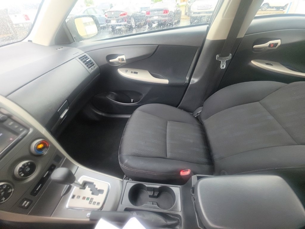 Used 2013 Toyota Corolla S FWD image 21