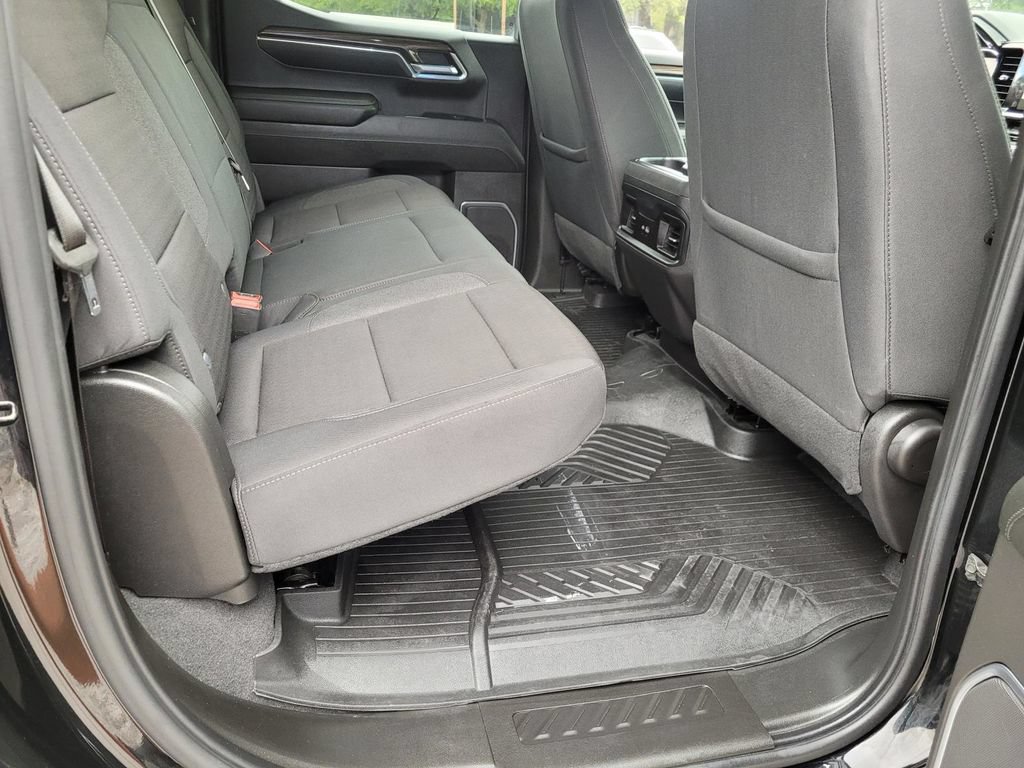 Used 2024 Chevrolet Silverado 1500 LT Trail Boss w/ Protection Package AWD/4WD image 11
