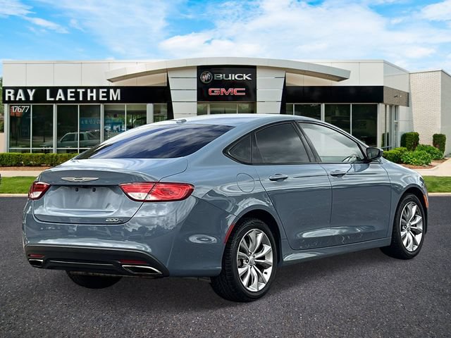 Used 2015 Chrysler 200 S w/ Comfort Group FWD image 5