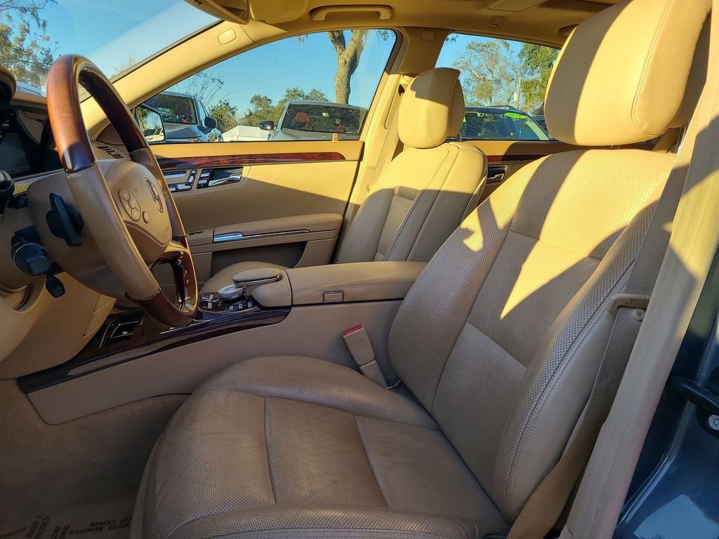 Used 2010 Mercedes-Benz S 550 4MATIC image 28