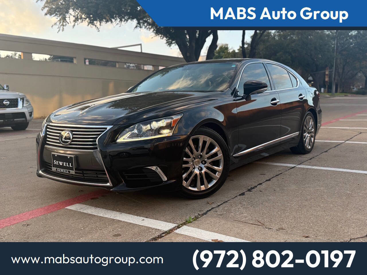 Used 2013 Lexus LS 460 w/ Comfort Pkg image 1