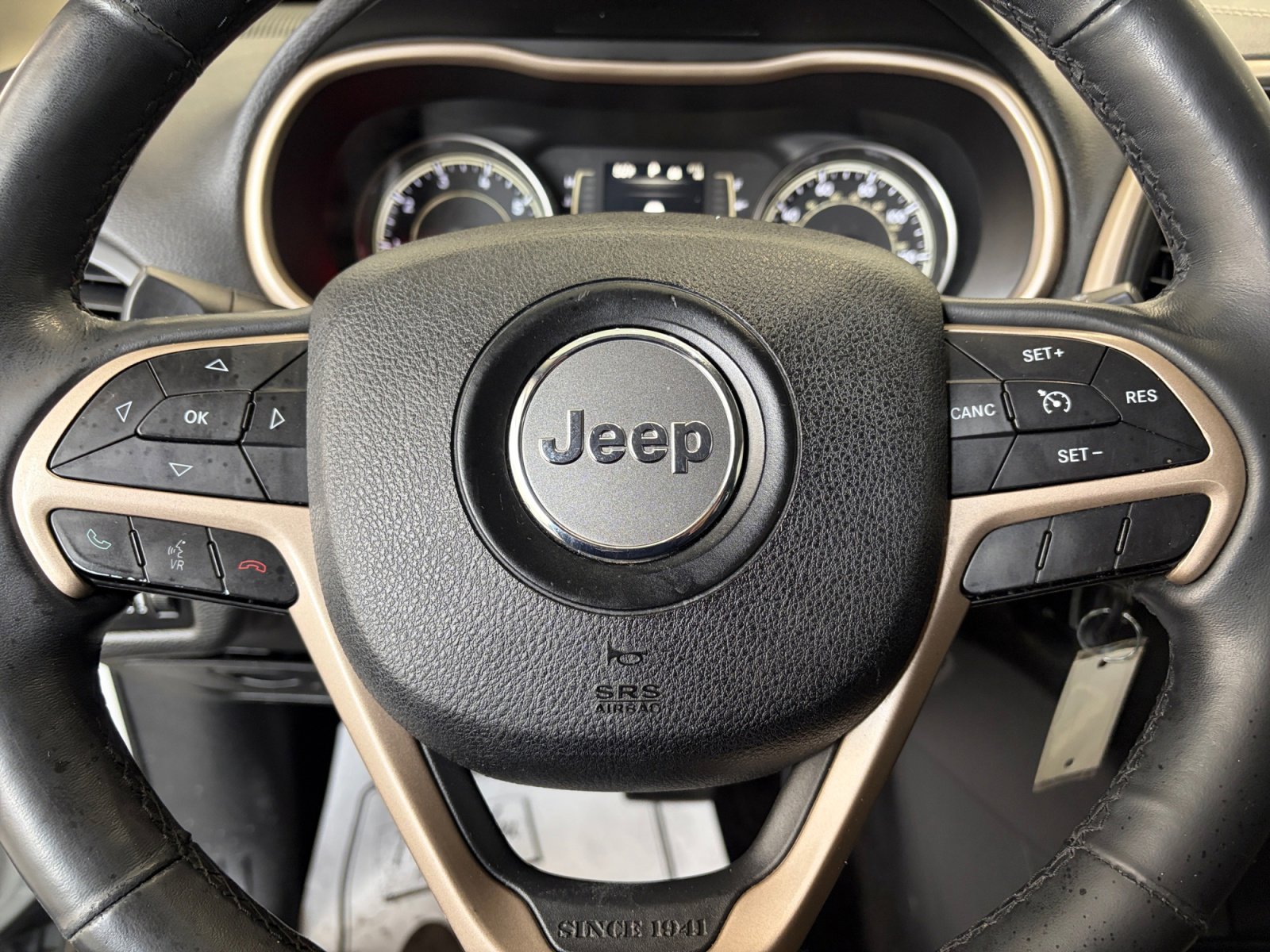 Used 2015 Jeep Cherokee Latitude w/ Cold Weather Group image 23