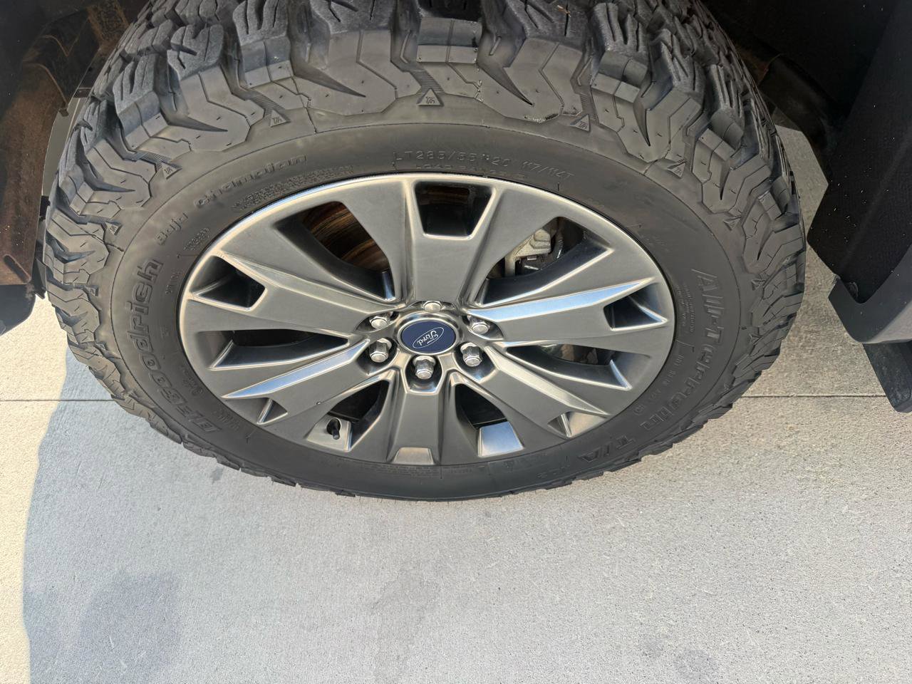 Used 2016 Ford F150 Lariat w/ Equipment Group 502A Luxury image 10